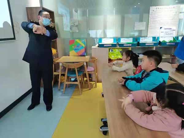 体验创新成长，助力寒假青少年科普2