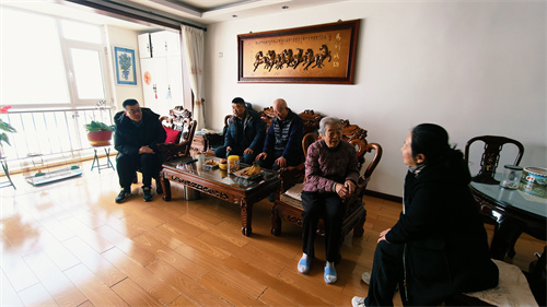 烟台市科技馆联合退休支部开展春节走访慰问活动